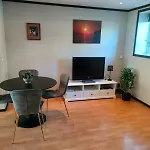 Romslig Pa Traeleborg I Apartman