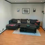 Romslig Pa Traeleborg I Apartman *