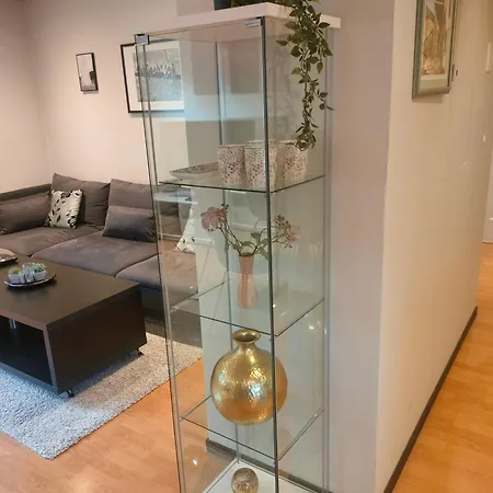 Romslig Pa Traeleborg I Lägenhet Tønsberg