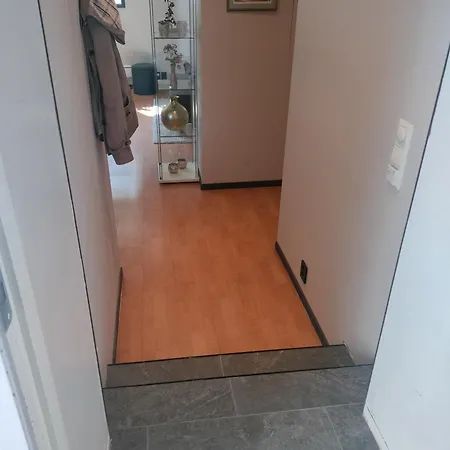 Romslig Pa Traeleborg I アパート テンスベル