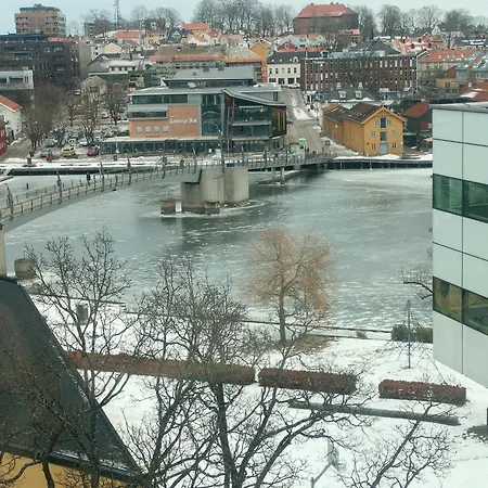 Appartement Romslig Pa Traeleborg I