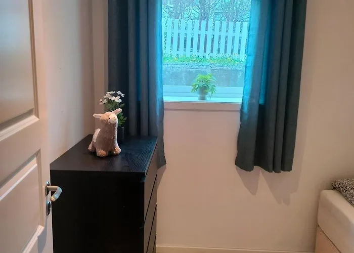 Romslig Pa Traeleborg I