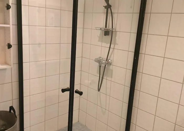 Romslig Pa Traeleborg I * Tønsberg